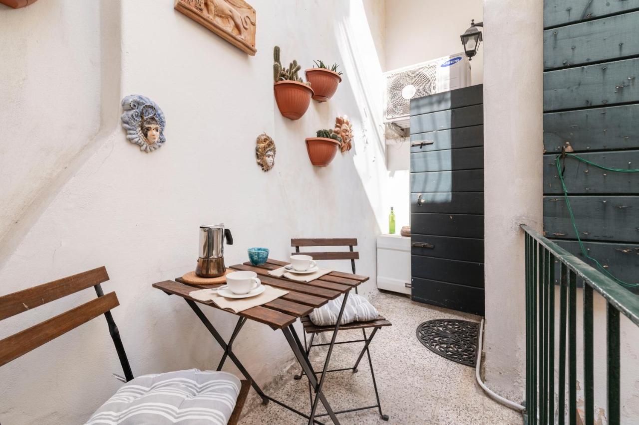 Appartamento Ai Miracoli Venesia Bagian luar foto